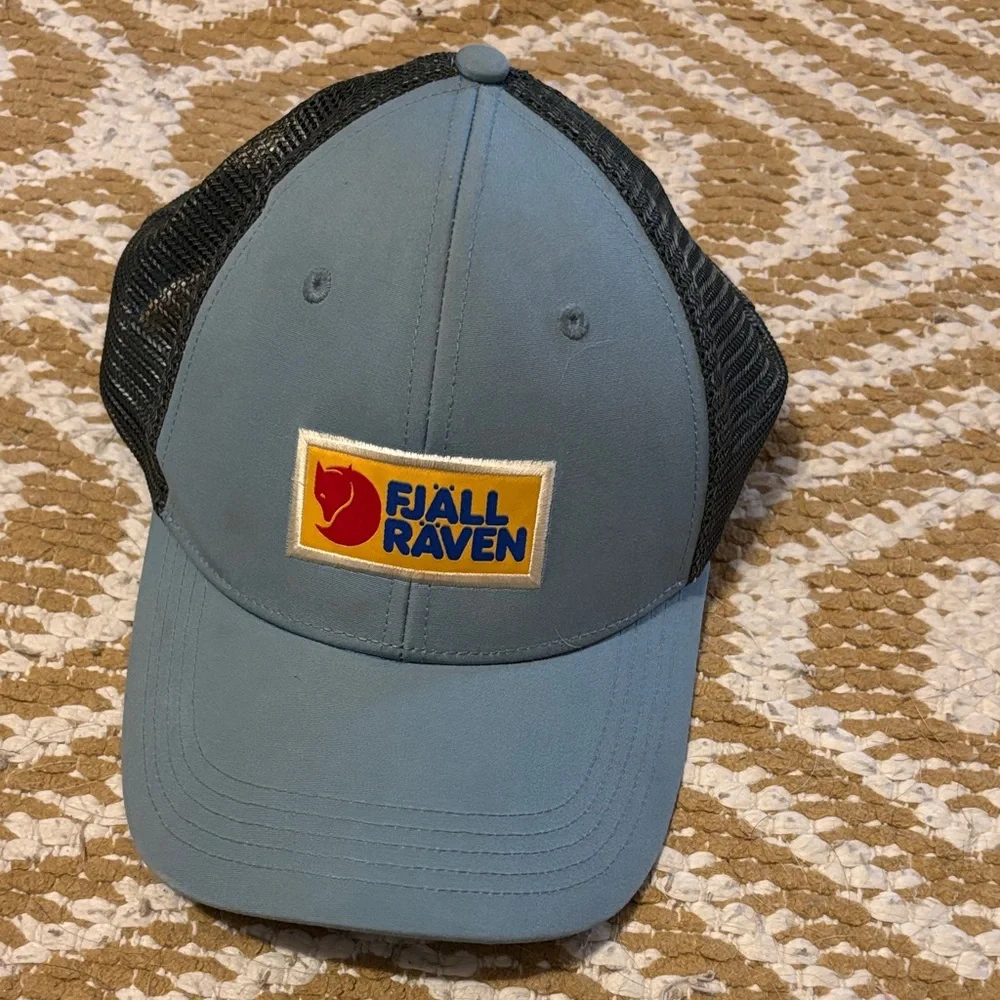 Fjallraven baby blue vardag lagertredkeps trucker hat